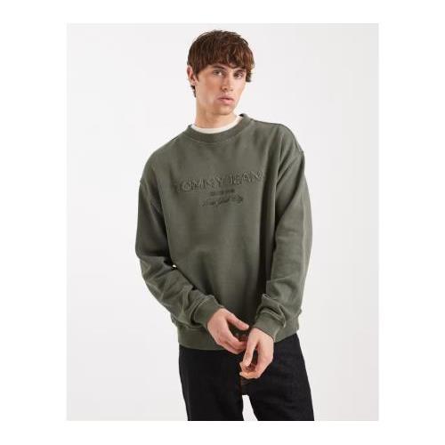 Tommy Jeans lifted classic center logo sweatshirt in dark green 151338372